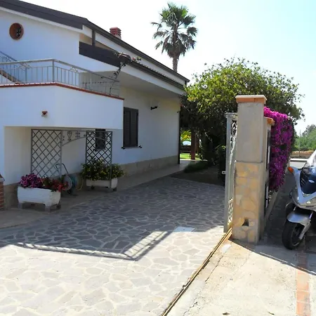 Graziella In Capo Vaticano By Interhome